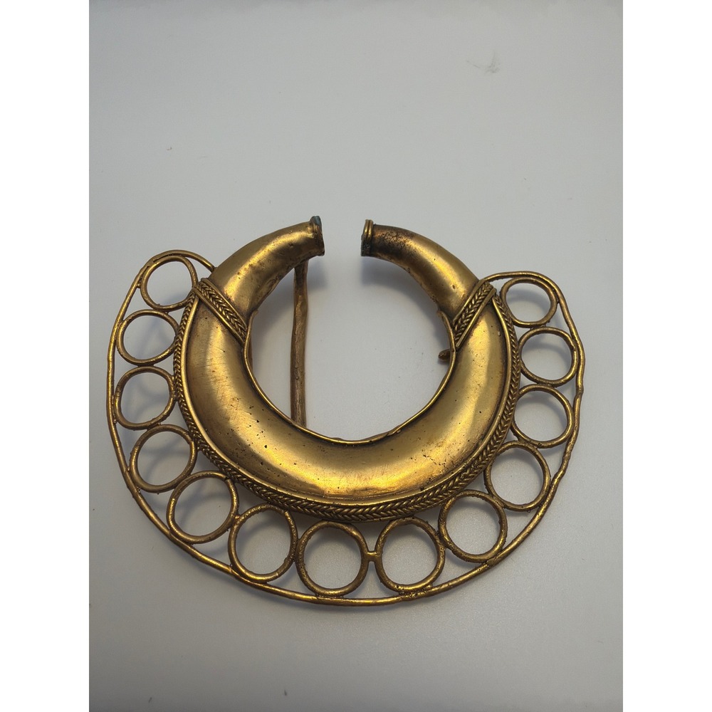 Vintage Gold Tone Crescent Moon Belt Buckle Openwork Circle Border Statement